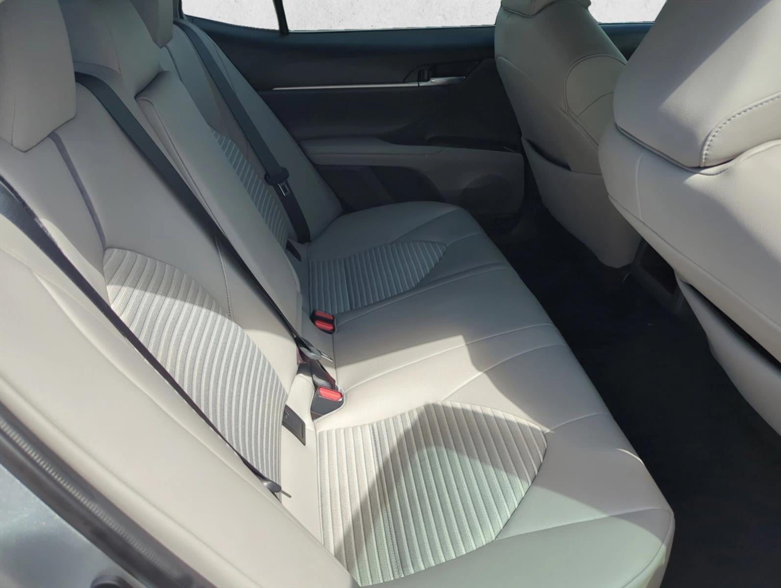 2023 Toyota Camry SE Auto (SE)