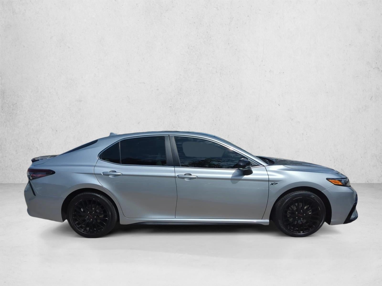 2023 Toyota Camry SE Auto (SE)