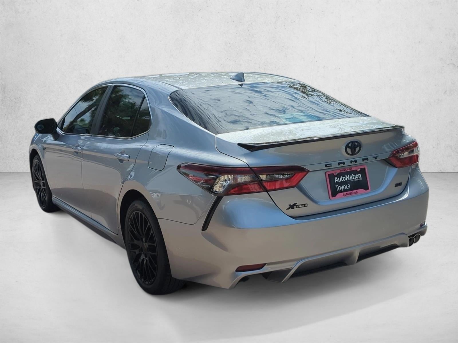 2023 Toyota Camry SE Auto (SE)