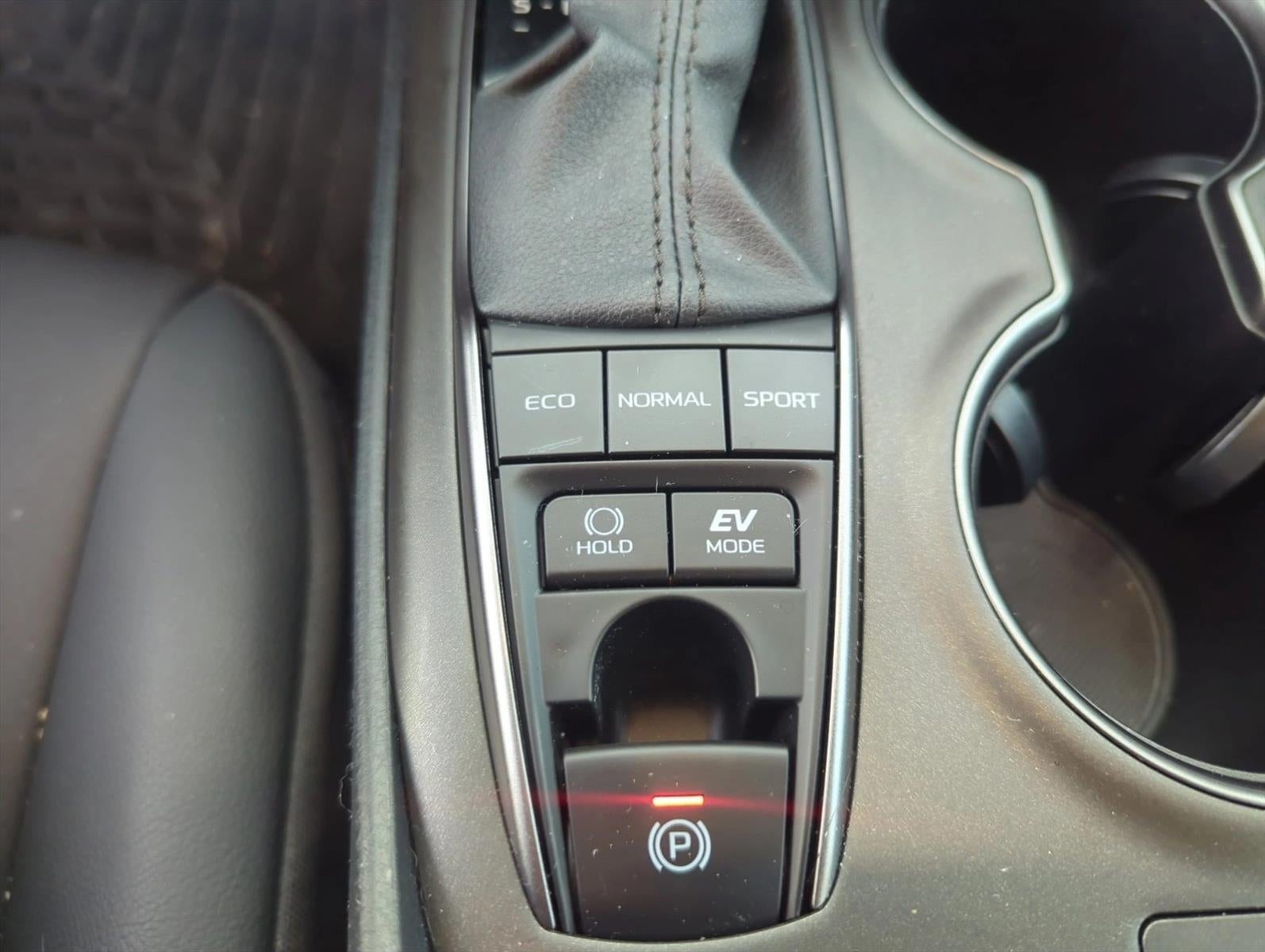 2024 Toyota Camry Hybrid XSE CVT (Natl)