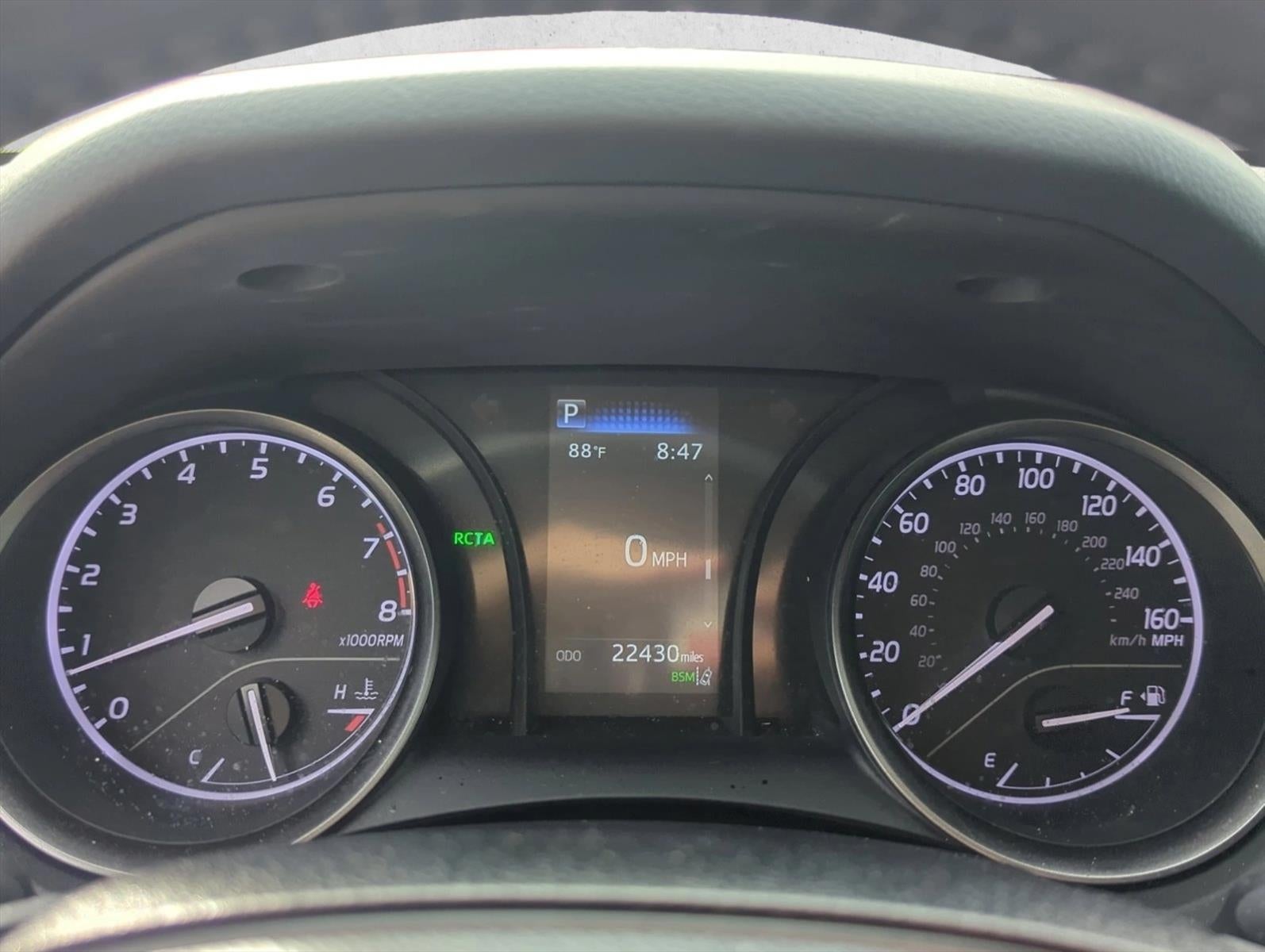 2024 Toyota Camry SE Auto (SE)