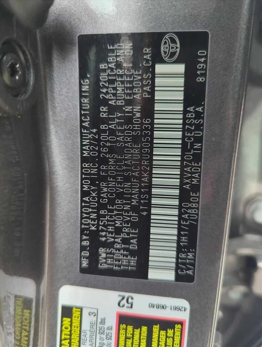 2024 Toyota Camry SE Auto (SE)