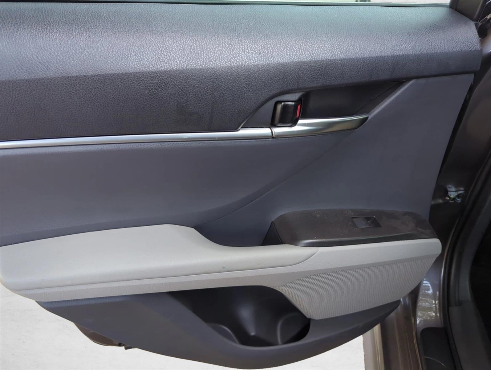 2022 Toyota Camry Hybrid SE CVT (Natl)