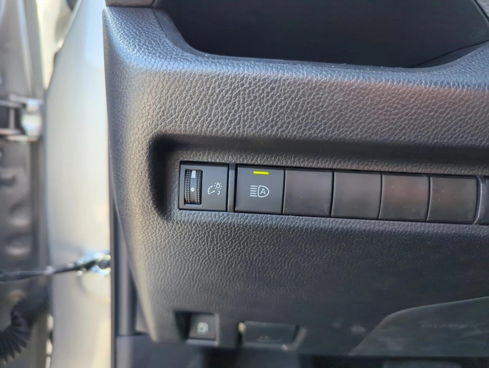 2025 Toyota RAV4 Hybrid XLE AWD (Natl)