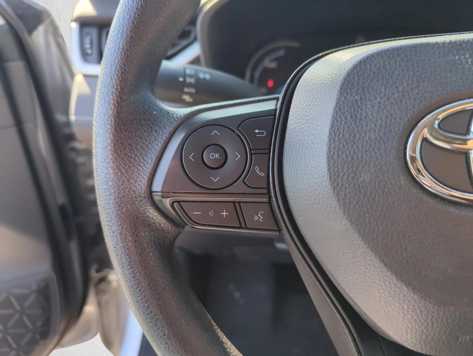 2025 Toyota RAV4 Hybrid XLE AWD (Natl)