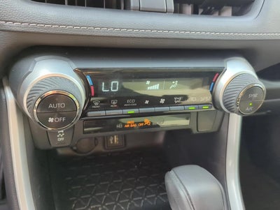 2025 Toyota RAV4 Hybrid XLE AWD (Natl)