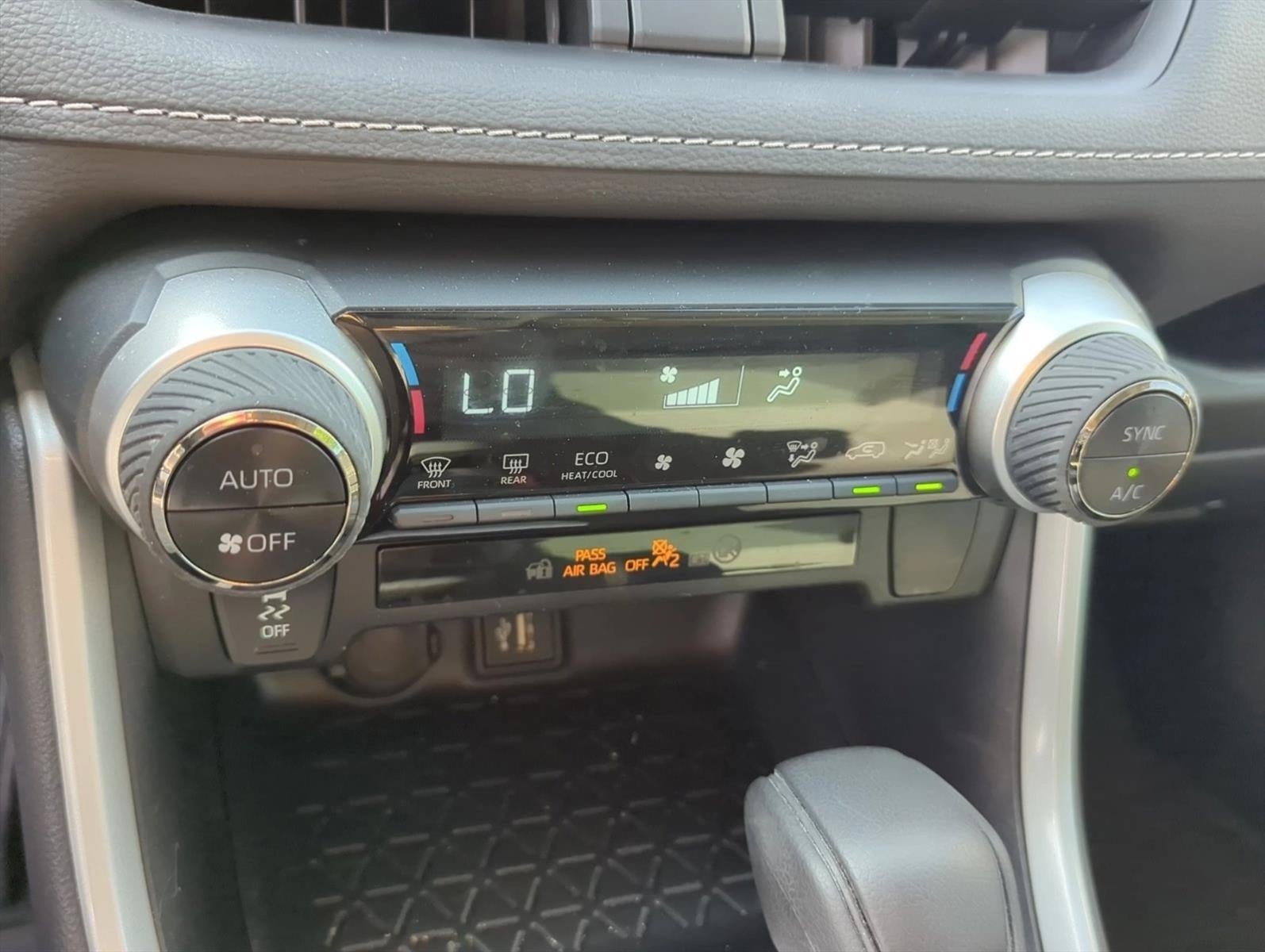 2025 Toyota RAV4 Hybrid XLE AWD (Natl)