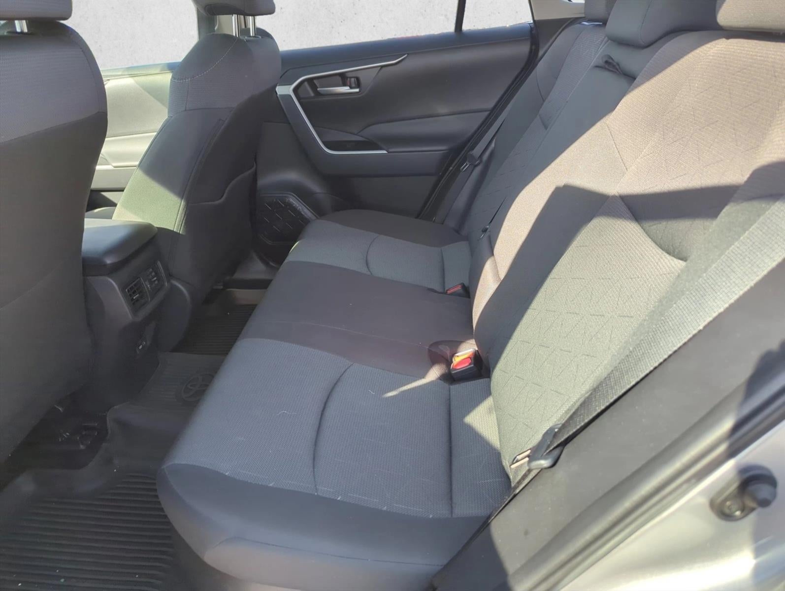 2025 Toyota RAV4 Hybrid XLE AWD (Natl)