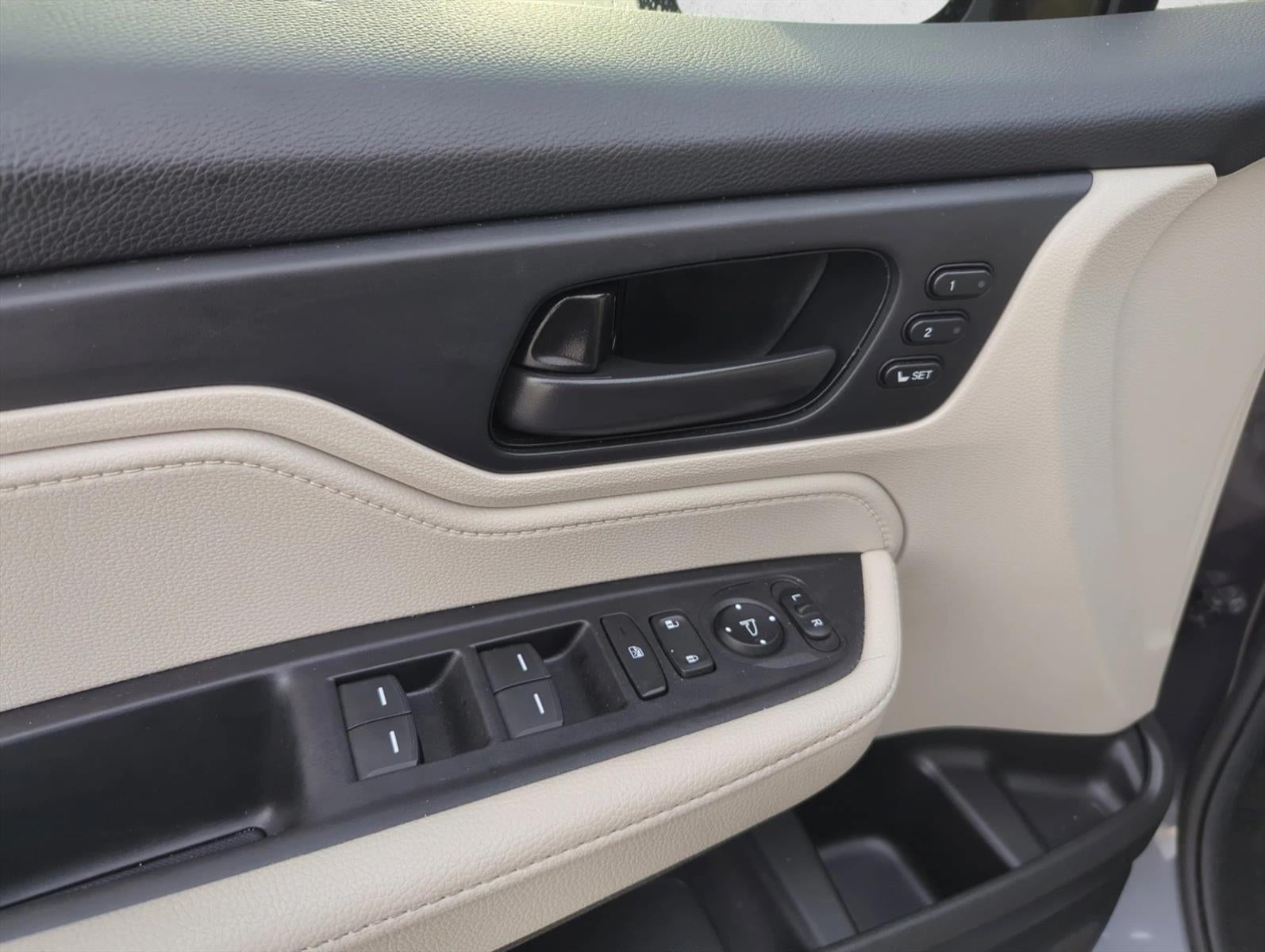 2025 Honda Odyssey EX-L Auto