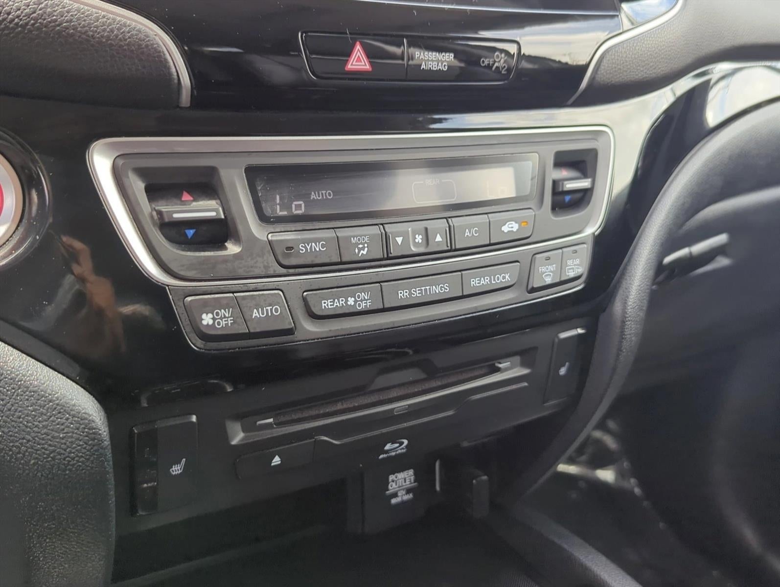 2022 Honda Pilot Touring 7-Passenger 2WD