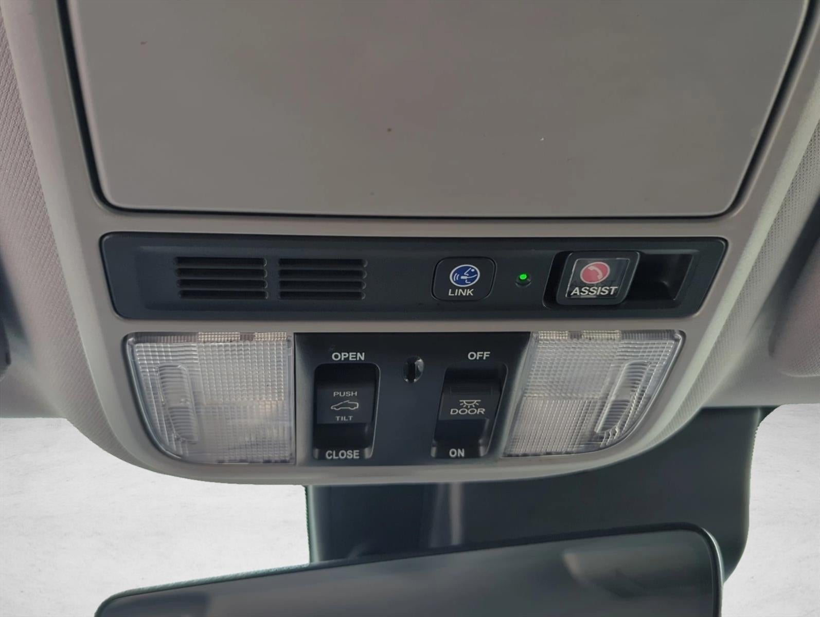 2022 Honda Pilot Touring 7-Passenger 2WD