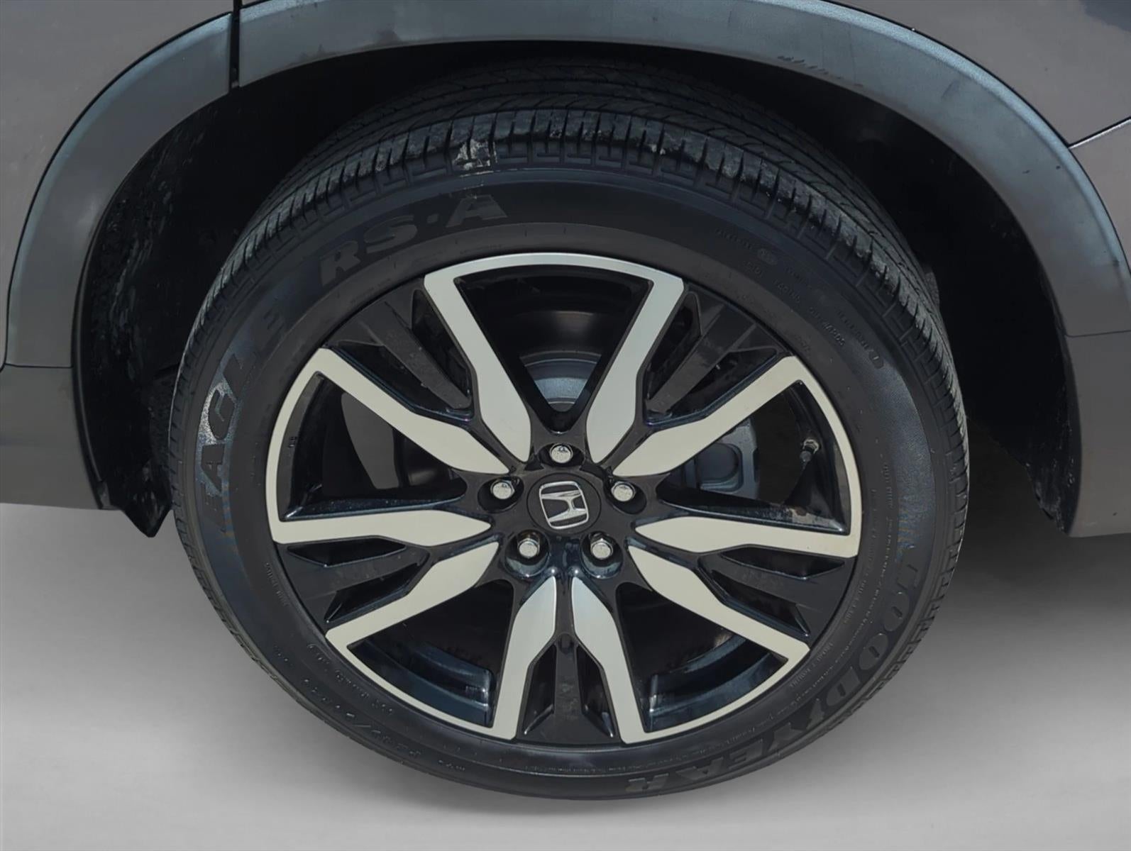 2022 Honda Pilot Touring 7-Passenger 2WD