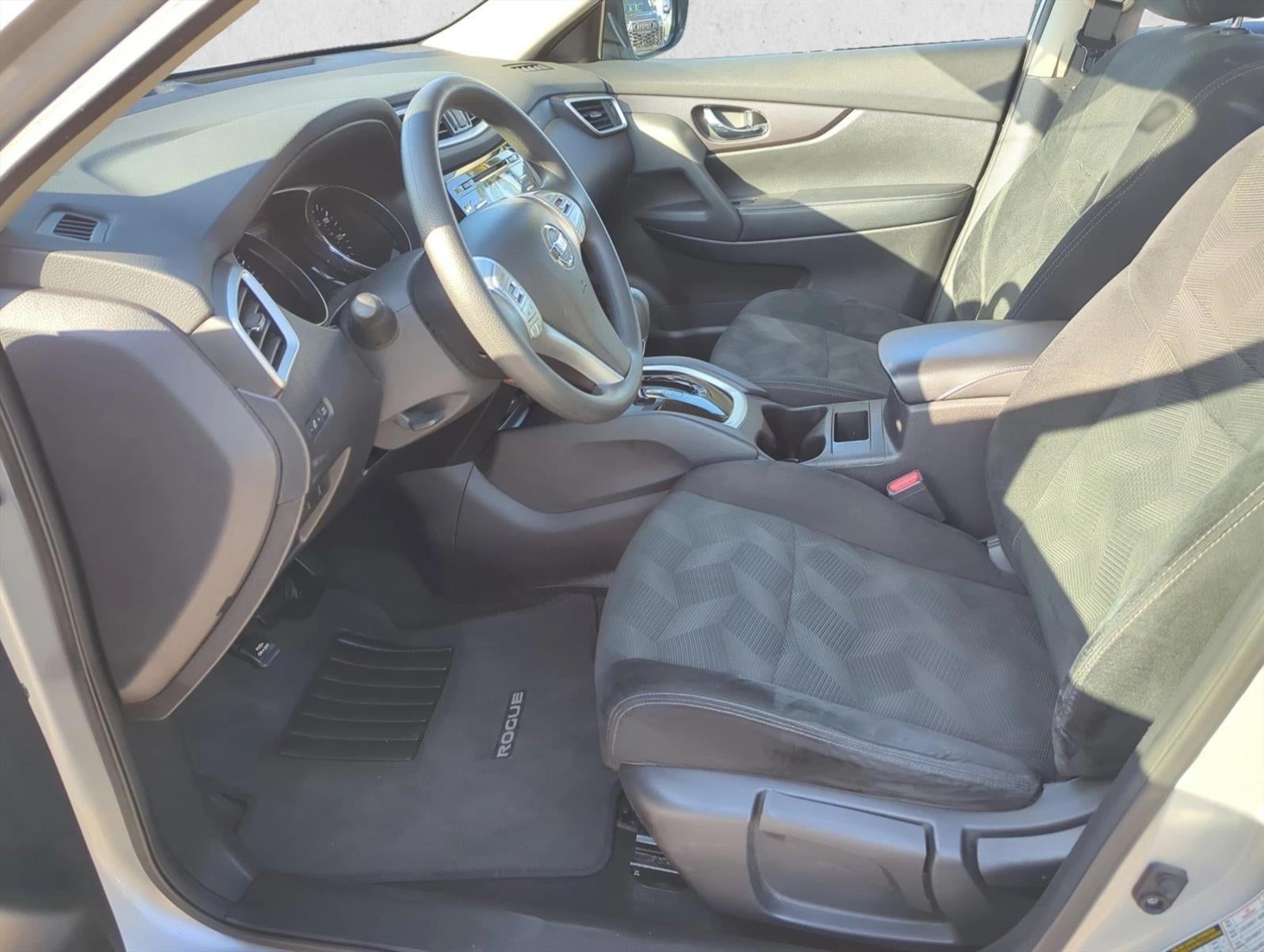 2016 Nissan Rogue FWD 4dr S