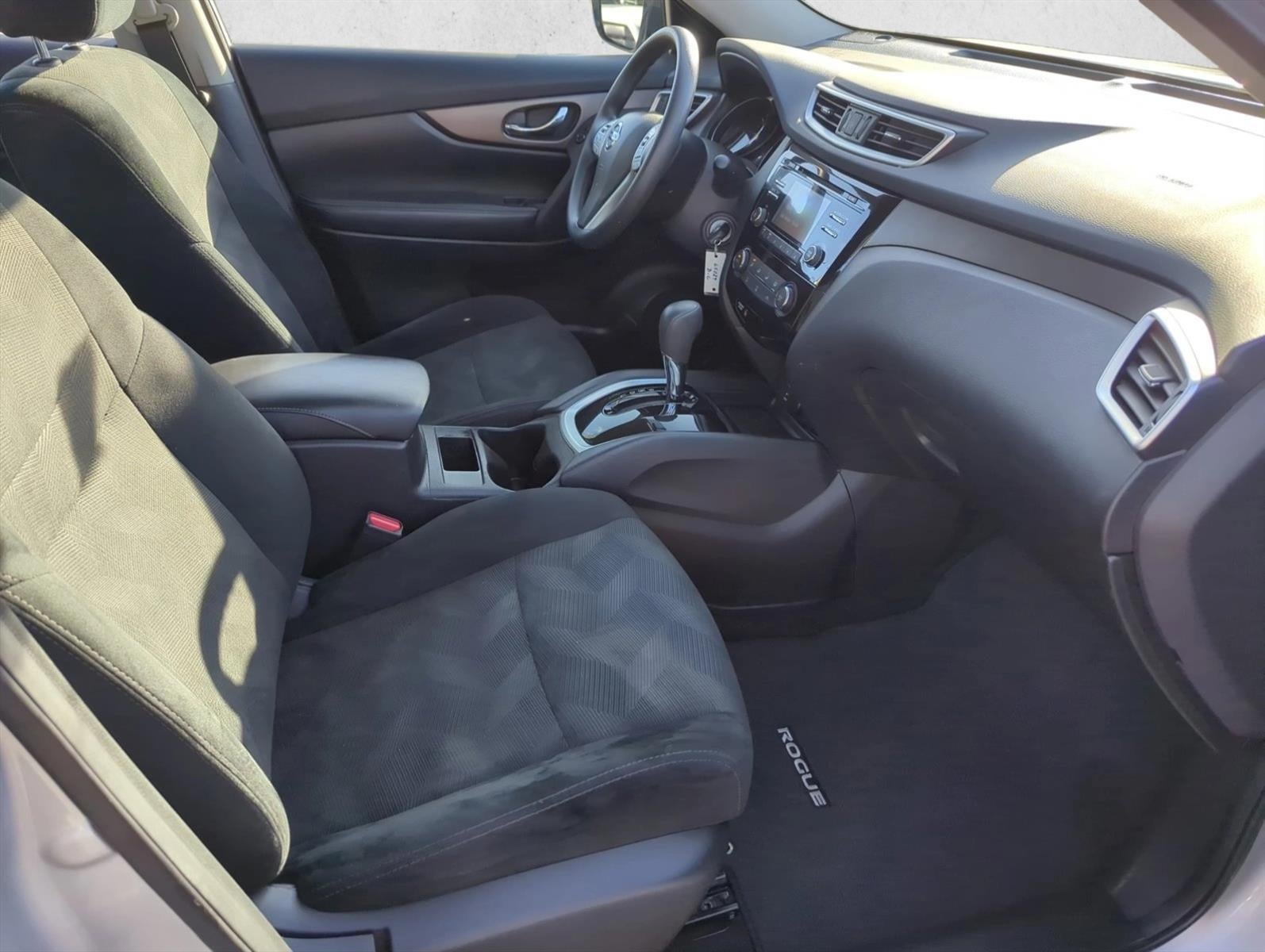2016 Nissan Rogue FWD 4dr S