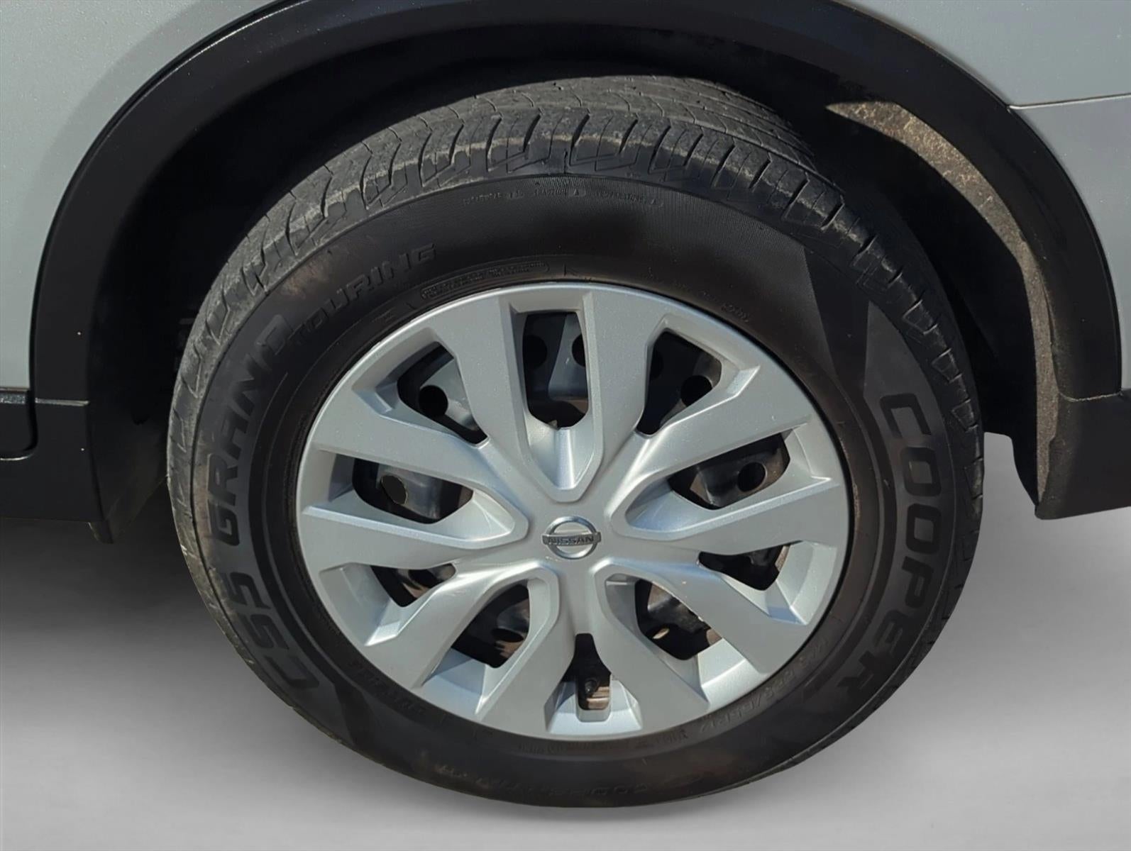 2016 Nissan Rogue FWD 4dr S