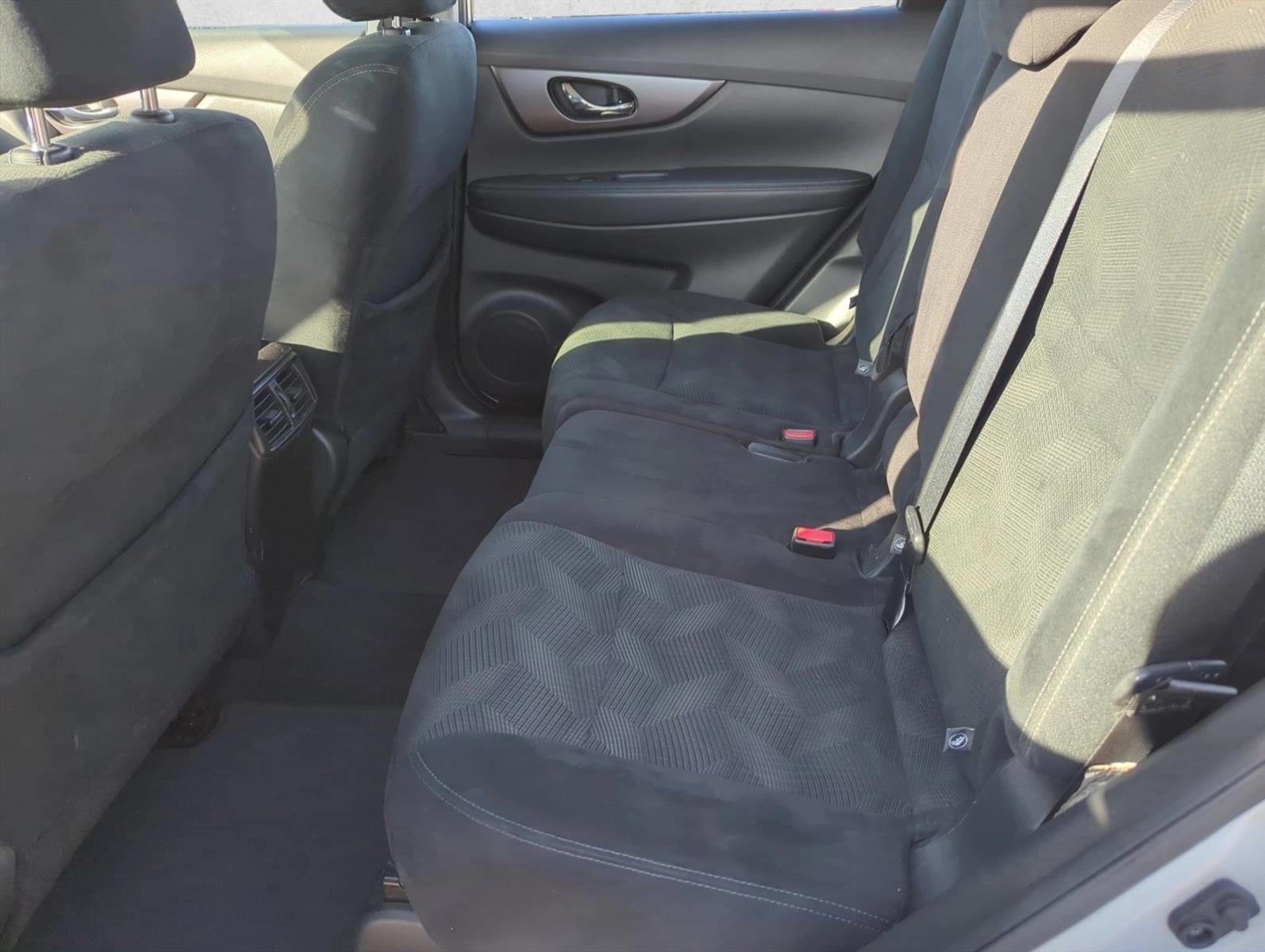 2016 Nissan Rogue FWD 4dr S