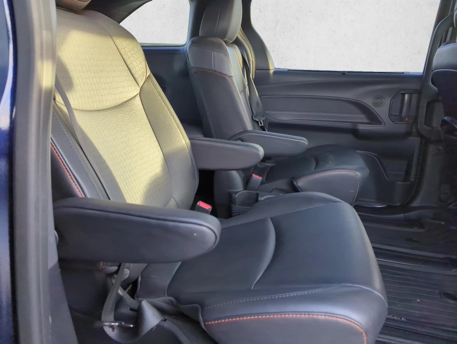 2023 Toyota Sienna XSE FWD 7-Passenger (Natl)