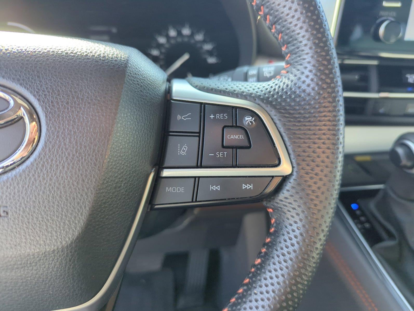 2024 Toyota Sienna XSE AWD 7-Passenger (Natl)