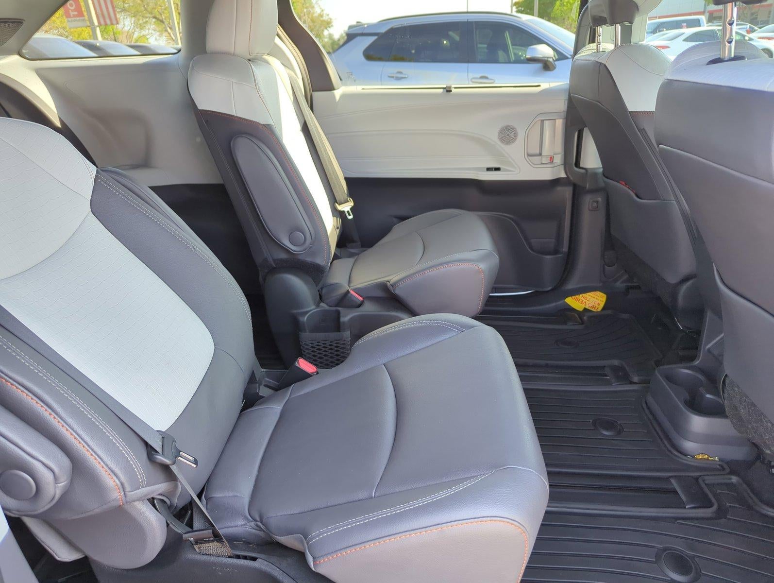 2024 Toyota Sienna XSE AWD 7-Passenger (Natl)