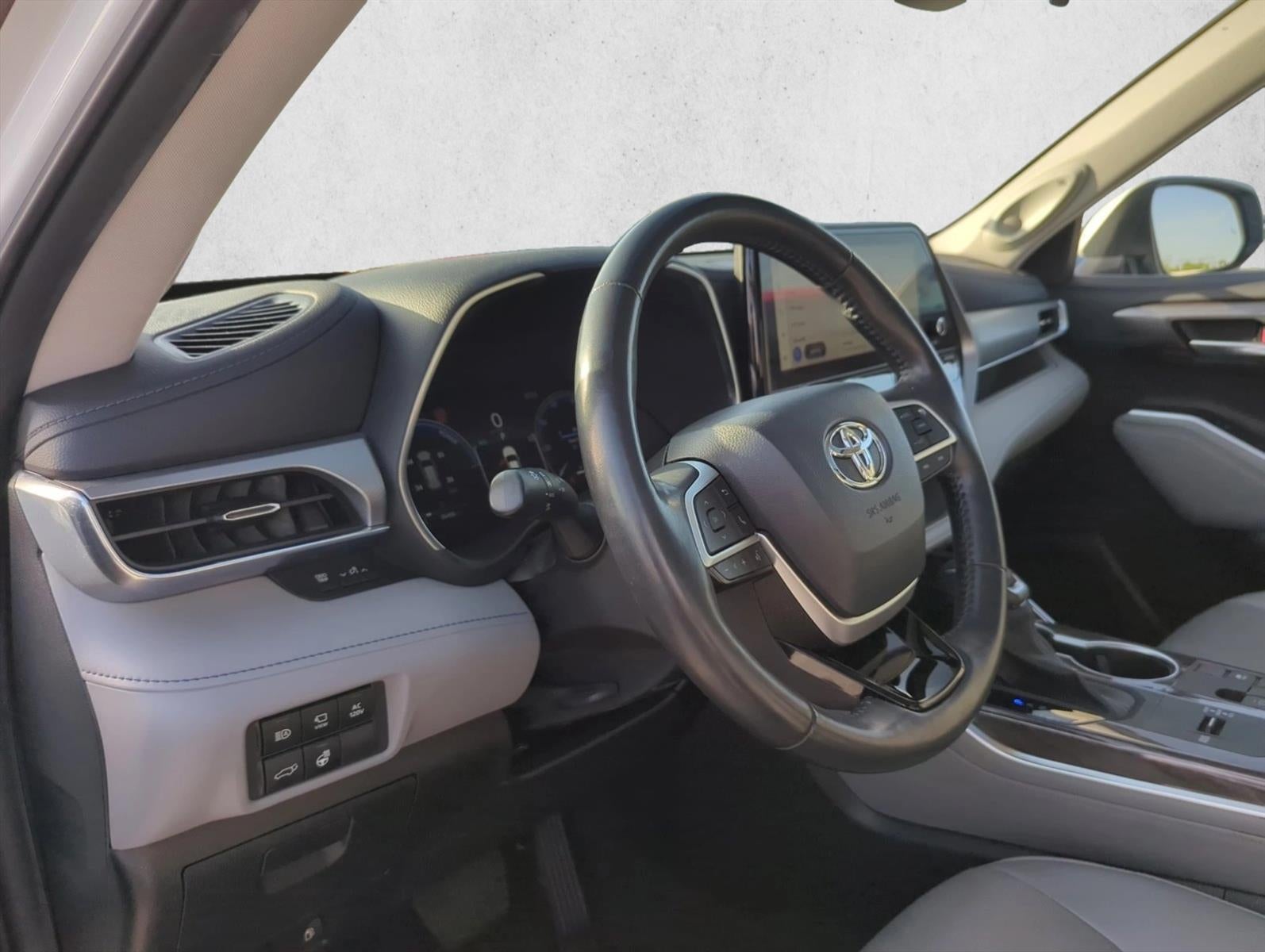 2023 Toyota Highlander Hybrid Platinum FWD (Natl)