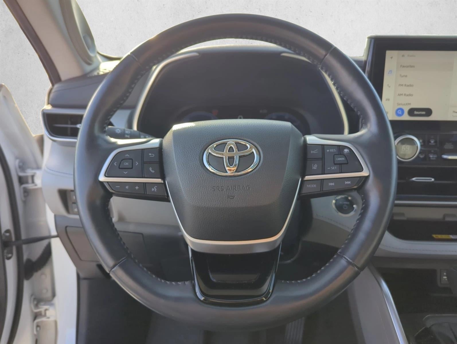 2023 Toyota Highlander Hybrid Platinum FWD (Natl)