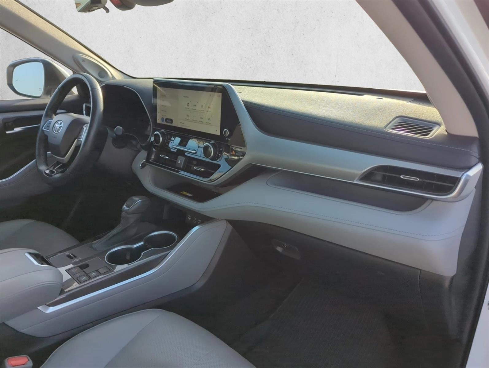 2023 Toyota Highlander Hybrid Platinum FWD (Natl)