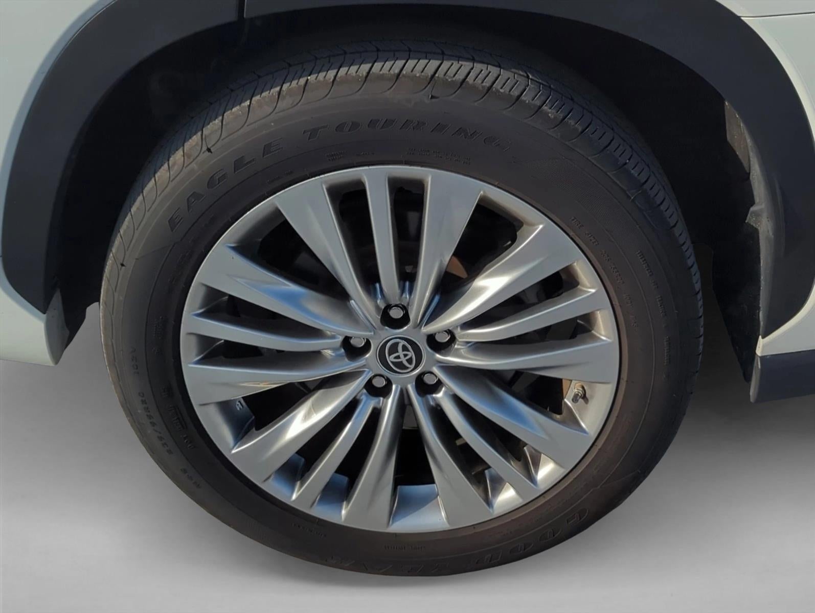 2023 Toyota Highlander Hybrid Platinum FWD (Natl)