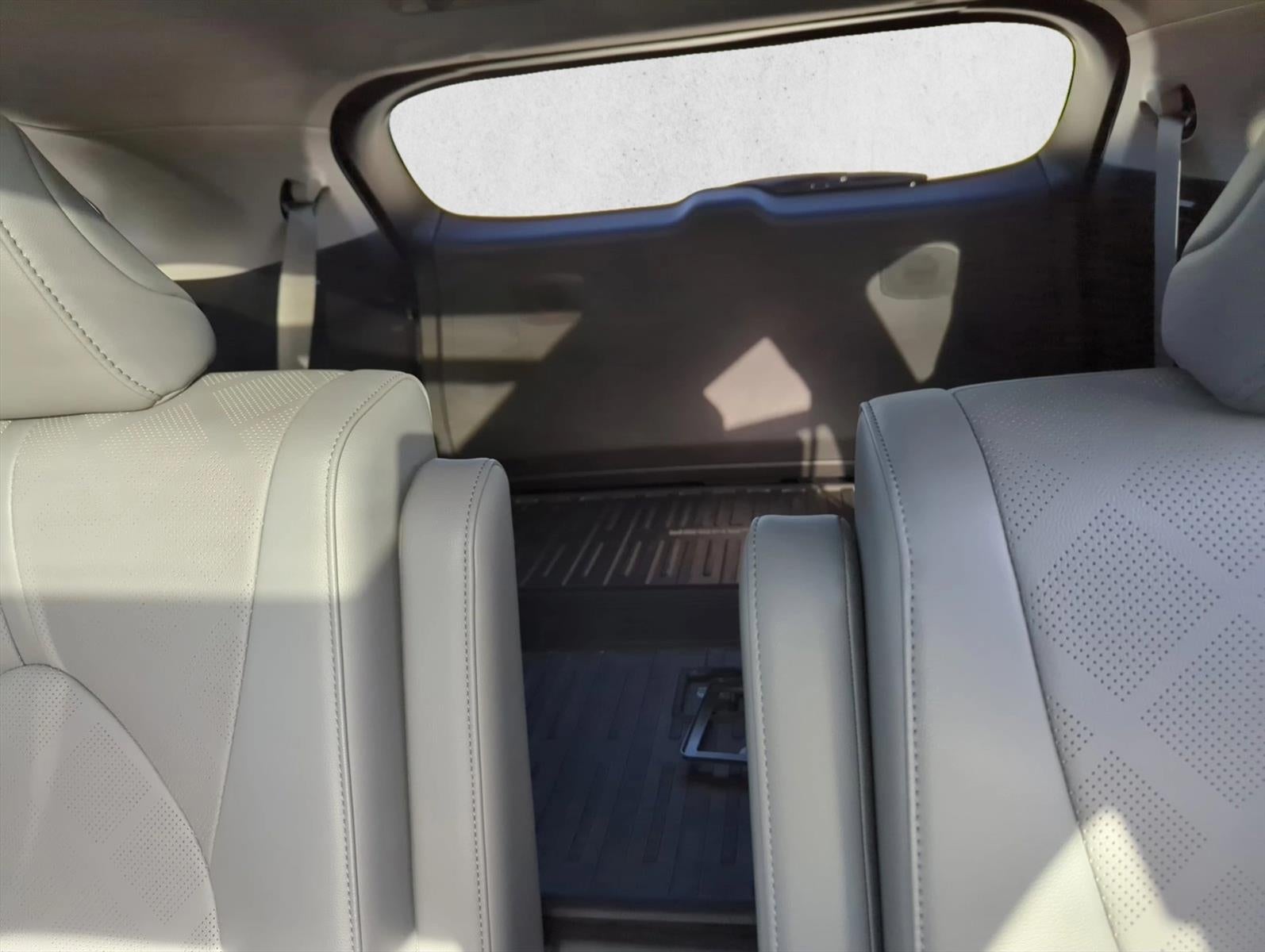2023 Toyota Highlander Hybrid Platinum FWD (Natl)