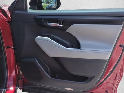 2020 Toyota Highlander XLE FWD (Natl)