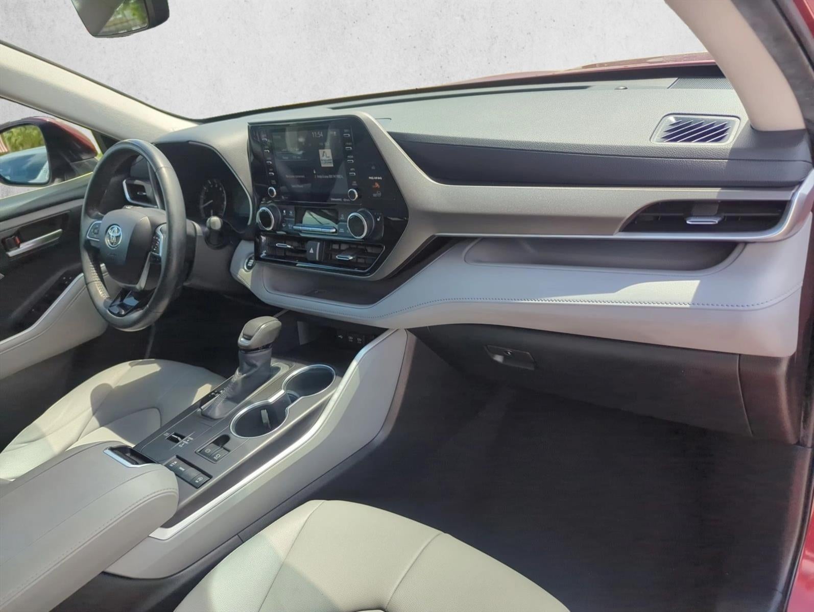 2020 Toyota Highlander XLE FWD (Natl)