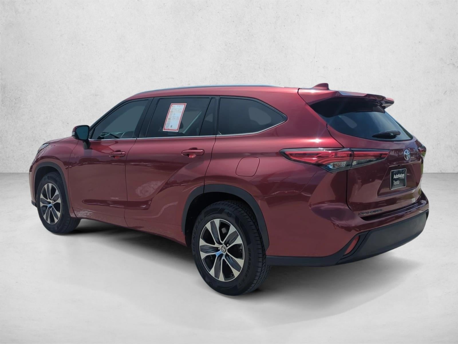 2020 Toyota Highlander XLE FWD (Natl)
