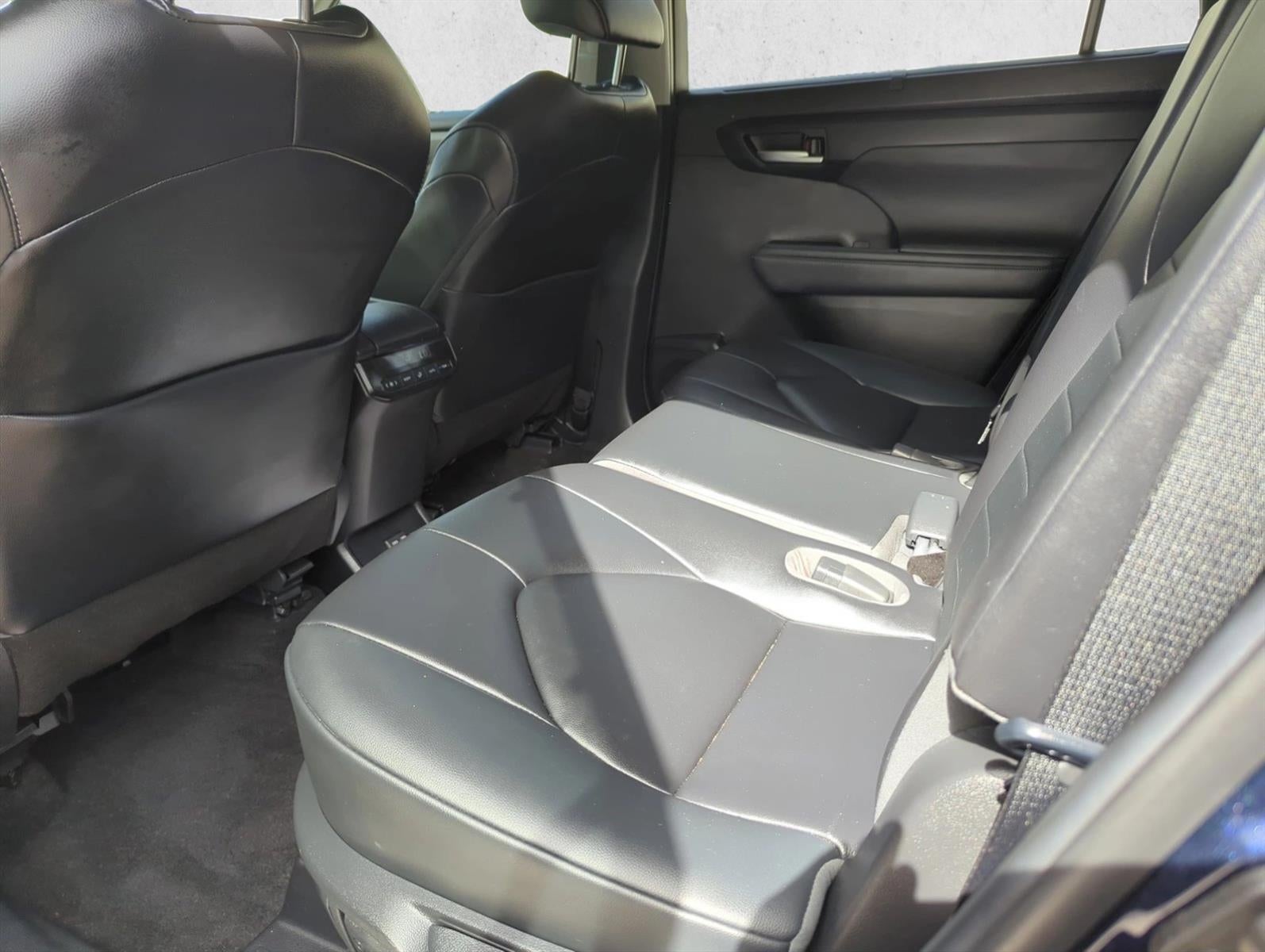 2023 Toyota Highlander XLE FWD (Natl)