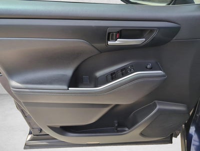 2023 Toyota Highlander XLE FWD (Natl)