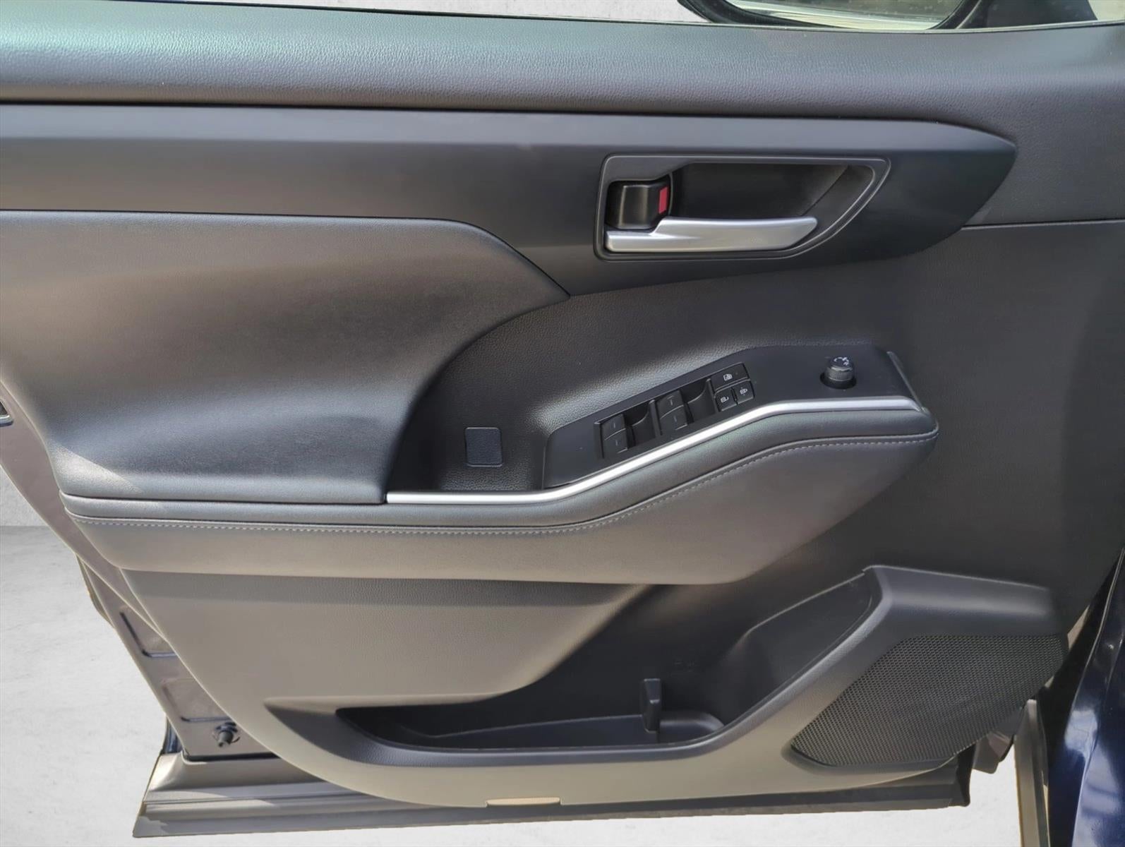 2023 Toyota Highlander XLE FWD (Natl)