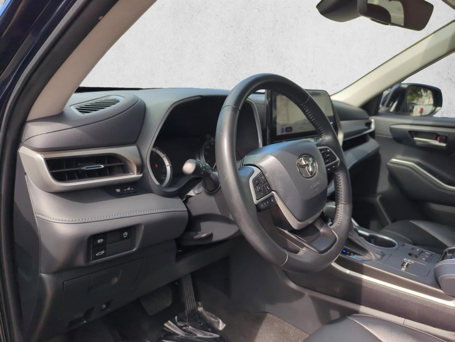2023 Toyota Highlander XLE FWD (Natl)