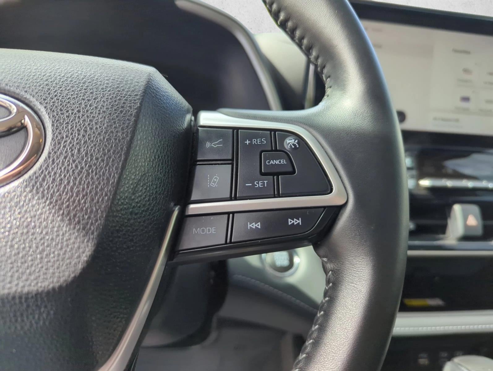 2023 Toyota Highlander XLE FWD (Natl)