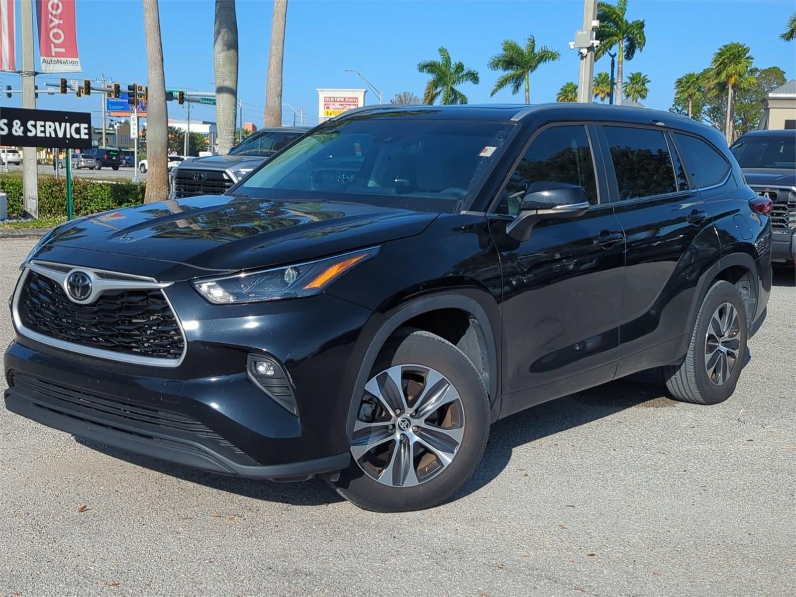 2023 Toyota Highlander XLE FWD (Natl)