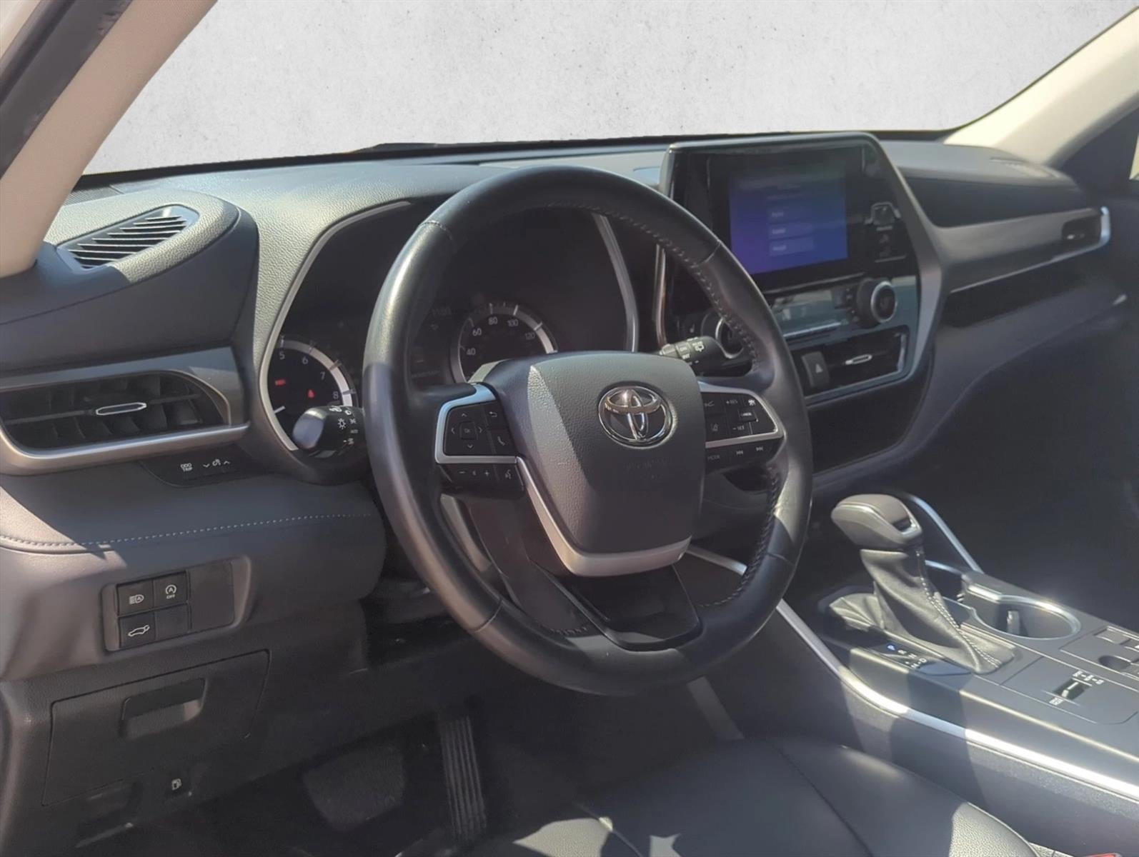 2023 Toyota Highlander XLE FWD (Natl)