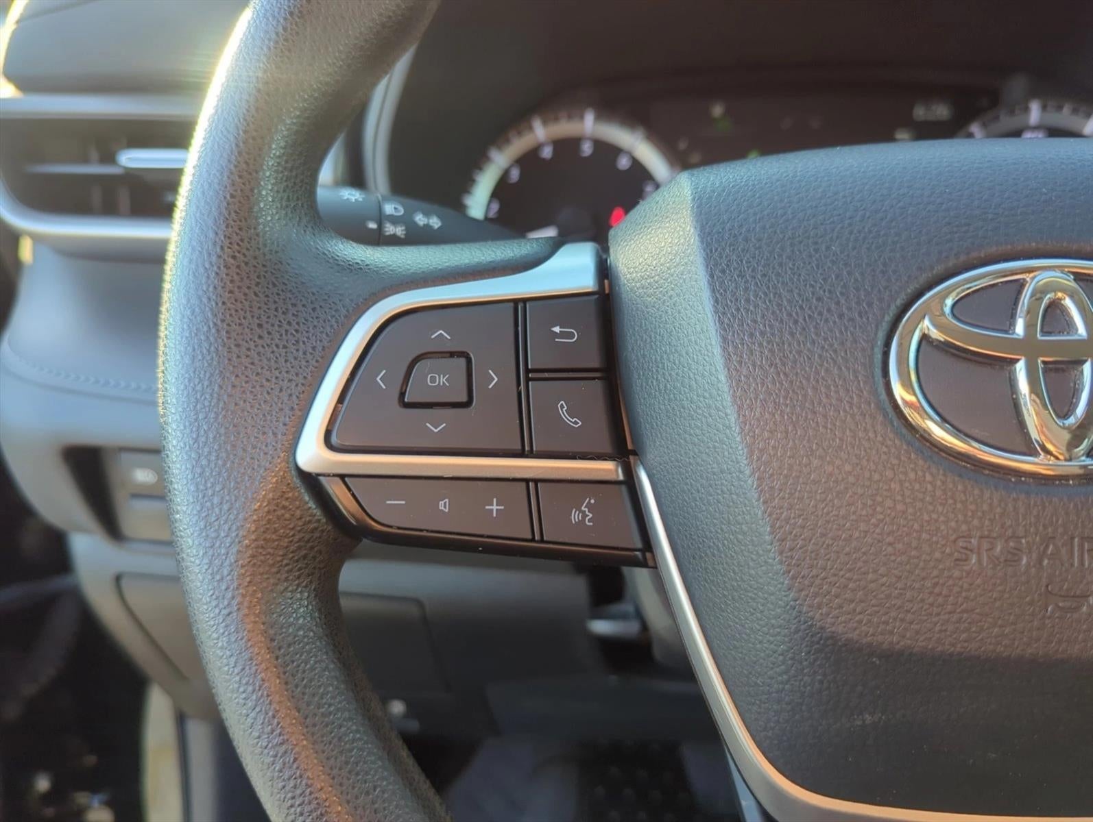 2023 Toyota Highlander L FWD (Natl)