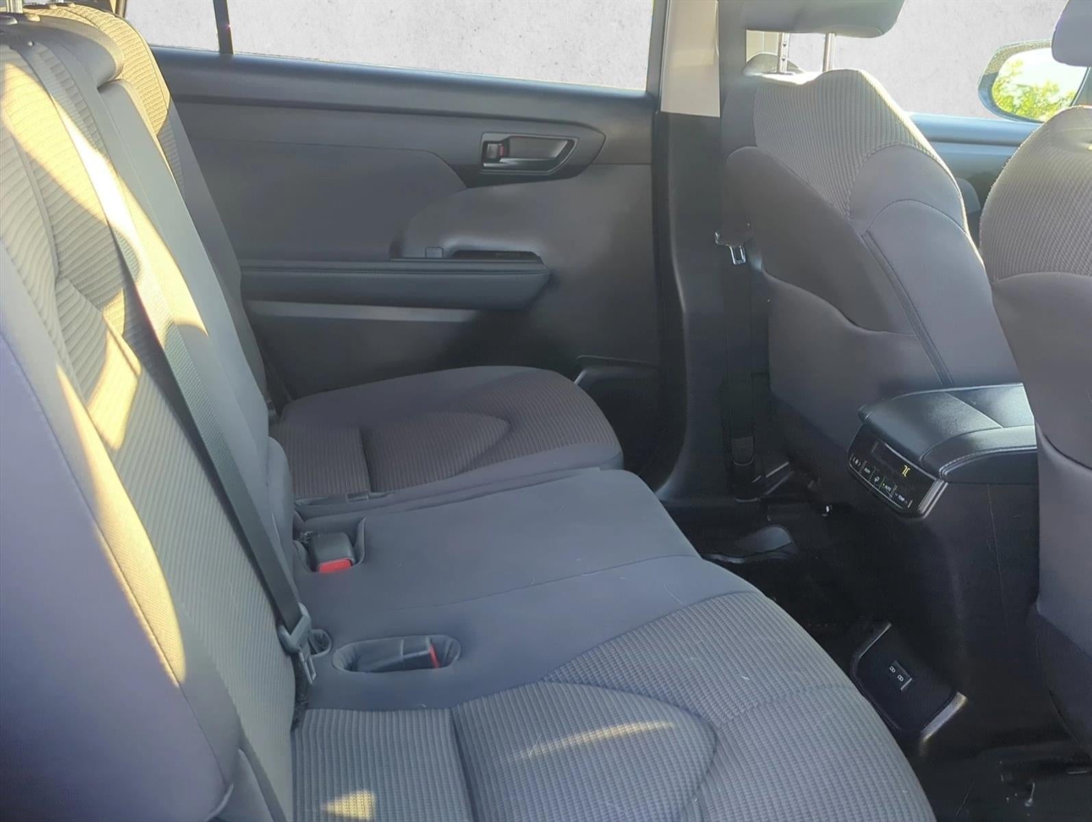 2023 Toyota Highlander L FWD (Natl)