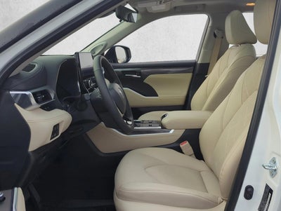 2024 Toyota Highlander Platinum FWD (Natl)