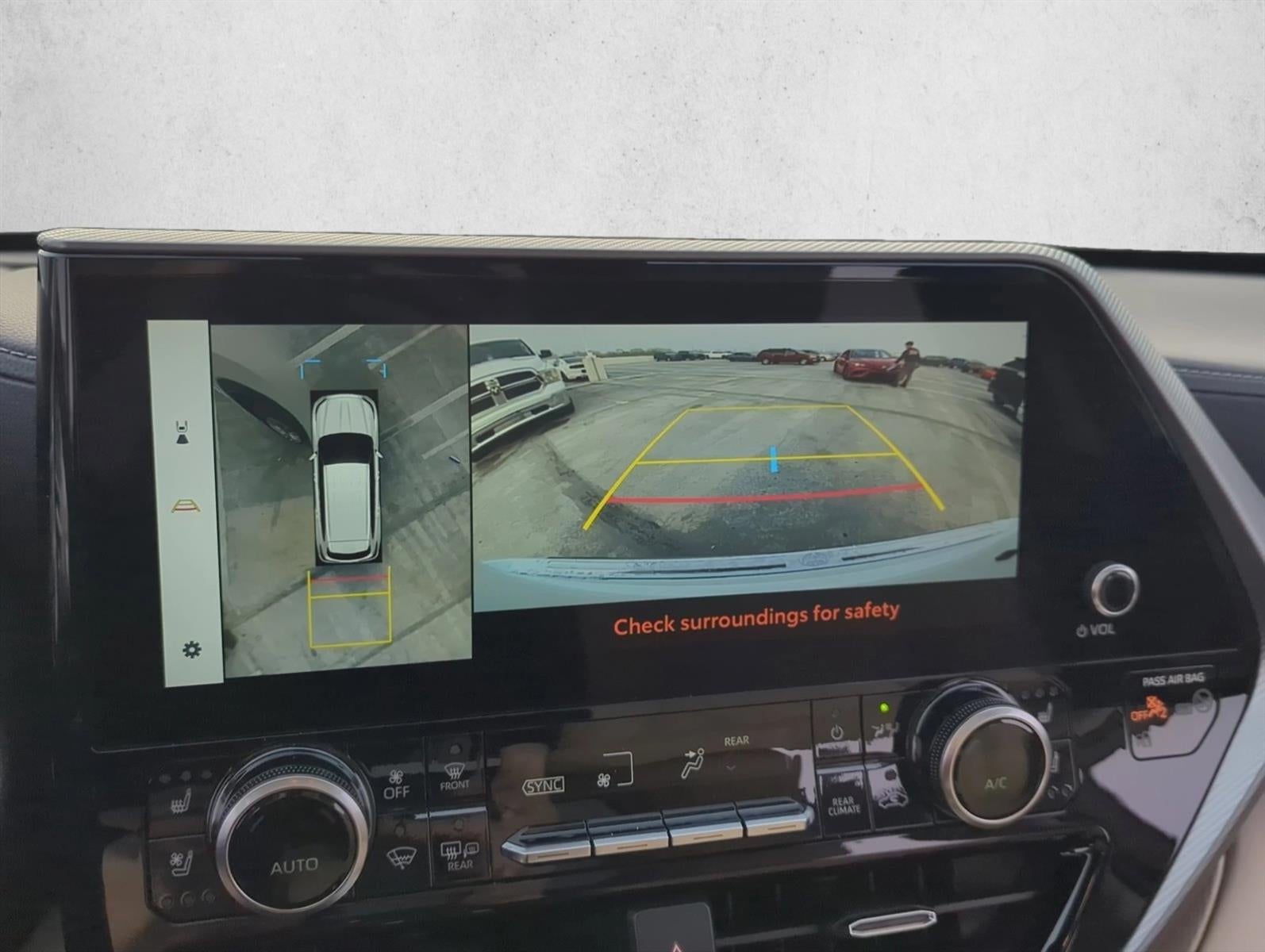 2024 Toyota Highlander Platinum FWD (Natl)