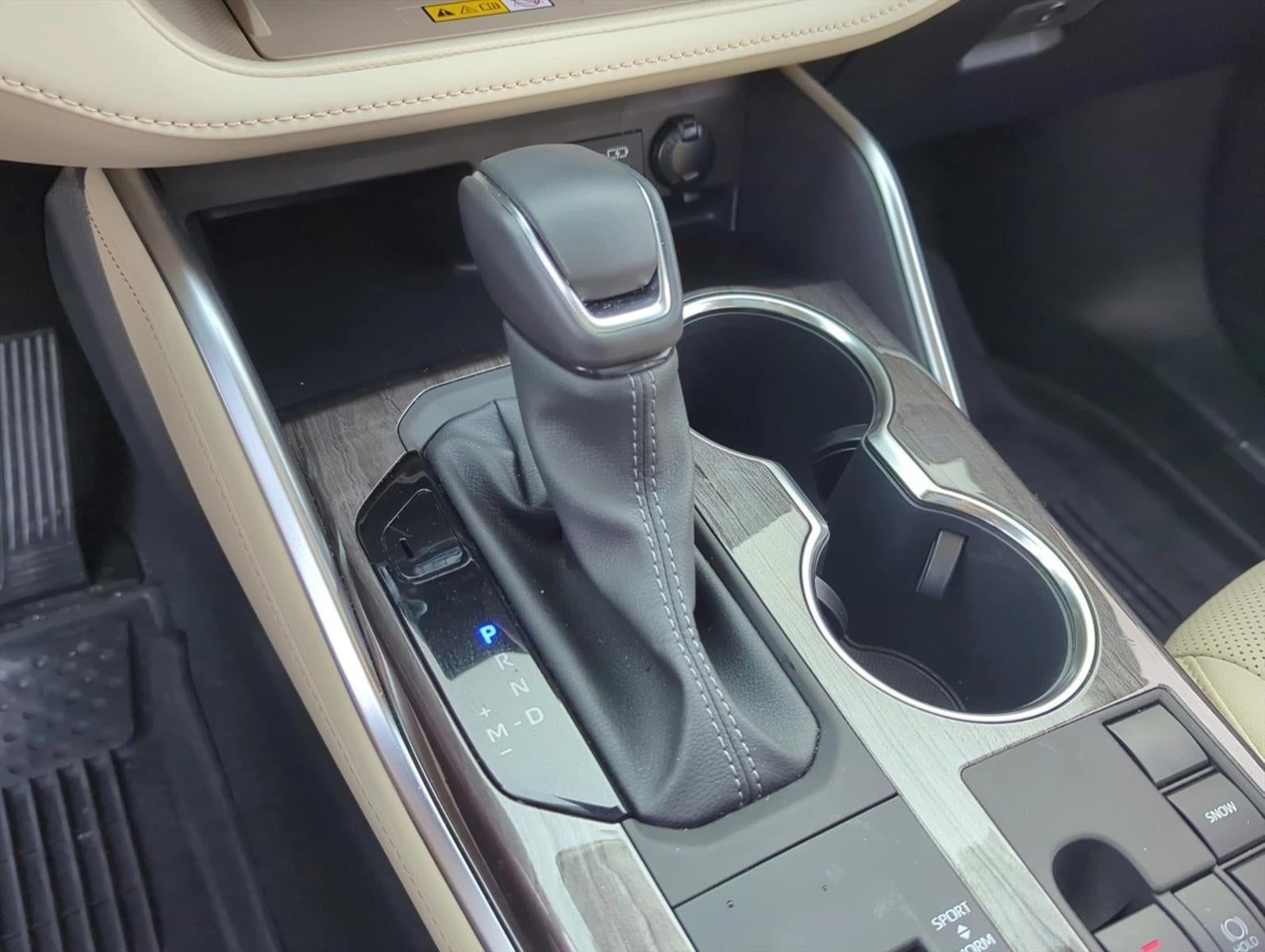 2024 Toyota Highlander Platinum FWD (Natl)