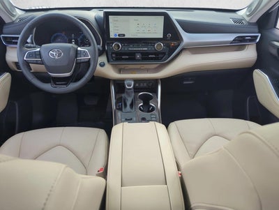2024 Toyota Highlander Platinum FWD (Natl)