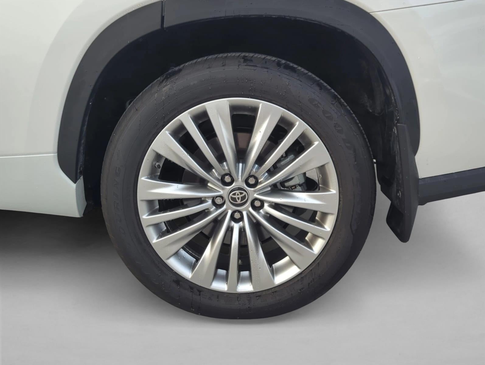 2024 Toyota Highlander Platinum FWD (Natl)