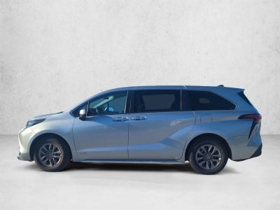 2021 Toyota Sienna LE FWD 8-Passenger (Natl)