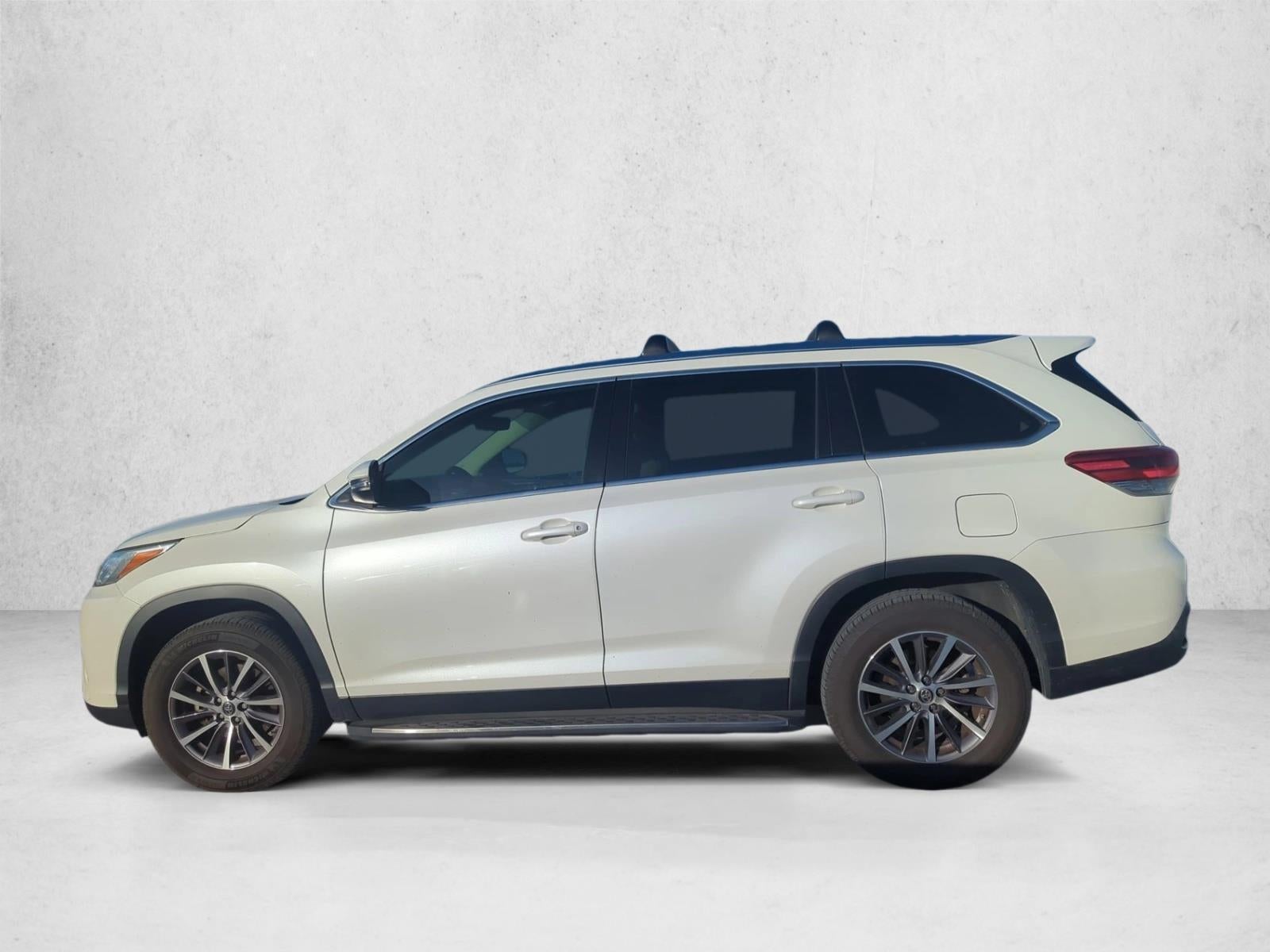 2019 Toyota Highlander XLE V6 FWD (Natl)