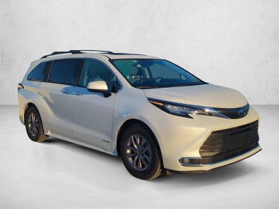 2021 Toyota Sienna XLE AWD 7-Passenger (Natl)