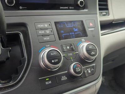2019 Toyota Sienna XLE FWD 8-Passenger (Natl)