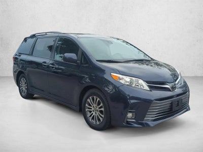 2019 Toyota Sienna XLE FWD 8-Passenger (Natl)